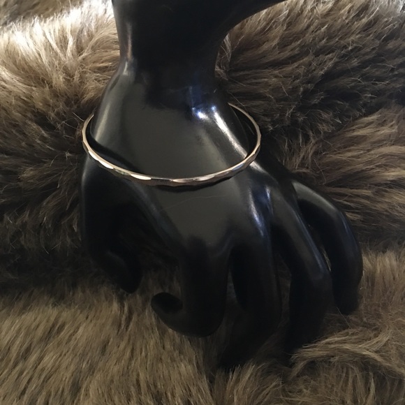 Vintage Monet diamond cut silver tone bangle - Picture 4 of 7